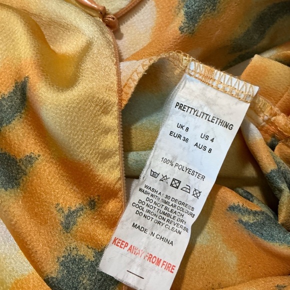 PrettyLittleThing middle  split dress - Picture 10 of 11